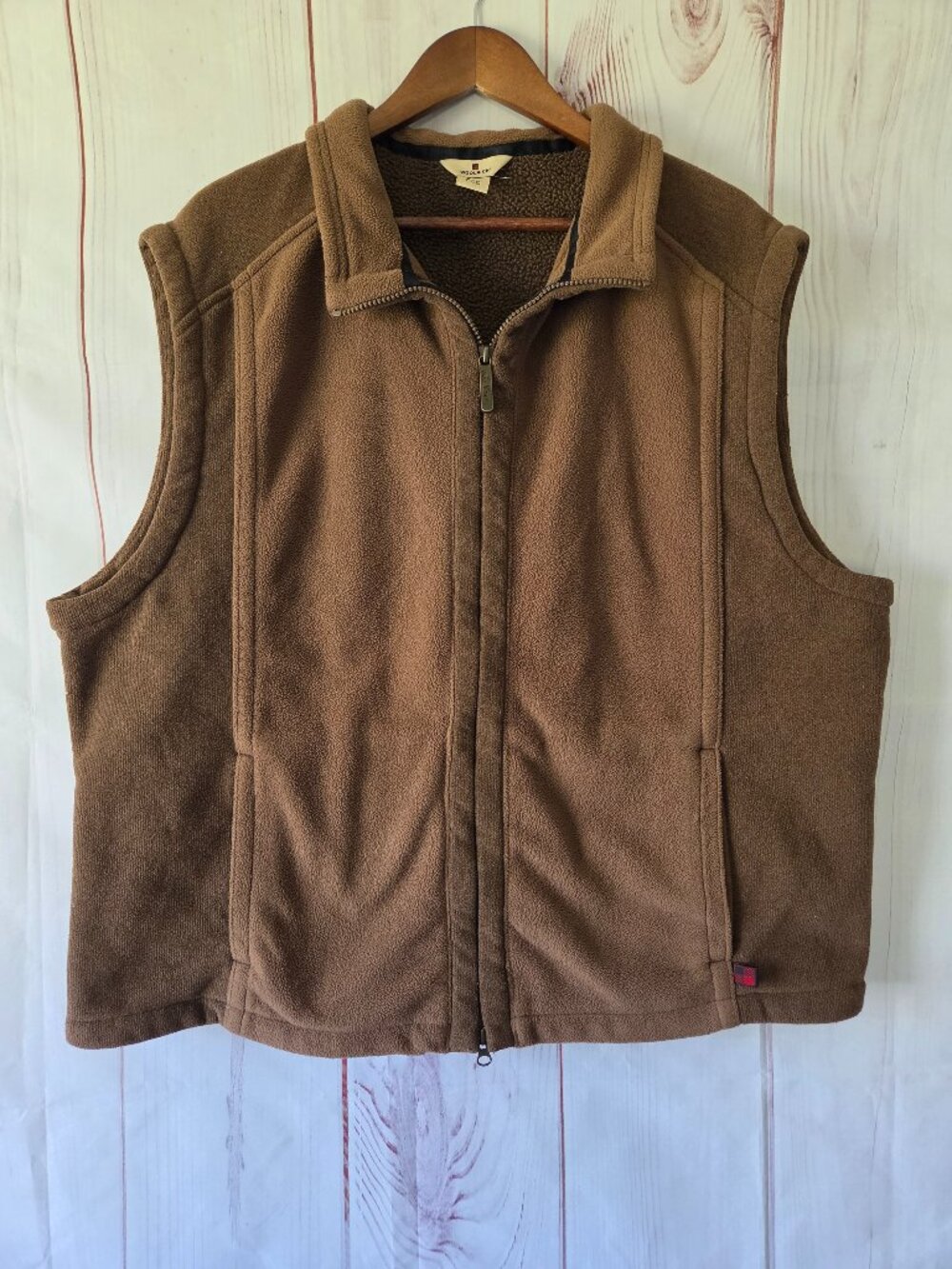 Woolrich Fleece Vest, Men’s XXL. Brown, full-zip front, with pockets.